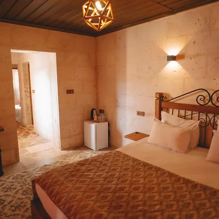 Bed and Breakfast Cavusin Cave House-Cappadocia Göreme Zewnętrze zdjęcie