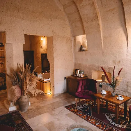 Bed and Breakfast Cavusin Cave House-Cappadocia Göreme Zewnętrze zdjęcie