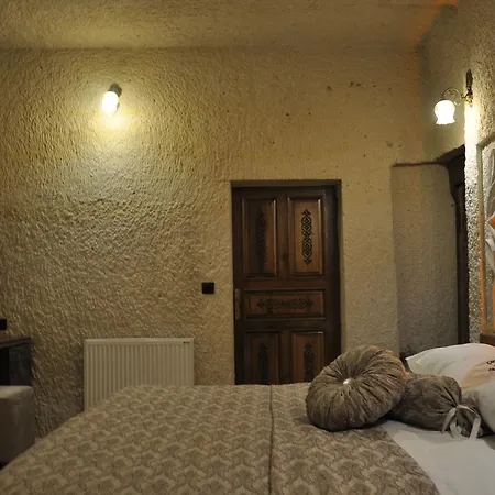 Bed and Breakfast Cavusin Cave House-Cappadocia Göreme Zewnętrze zdjęcie