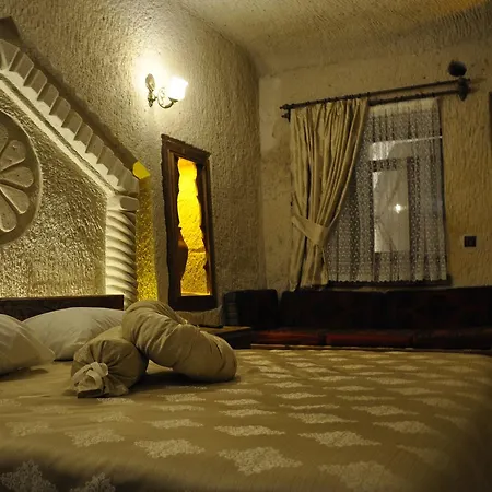 Bed and Breakfast Cavusin Cave House-Cappadocia Göreme Zewnętrze zdjęcie