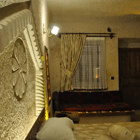 Bed and Breakfast Cavusin Cave House-Cappadocia Göreme Zewnętrze zdjęcie