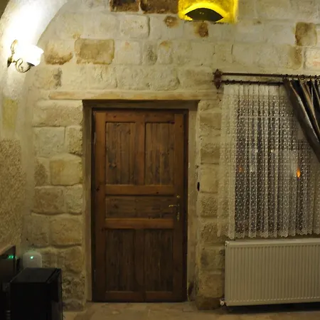 Bed and Breakfast Cavusin Cave House-Cappadocia Göreme Zewnętrze zdjęcie